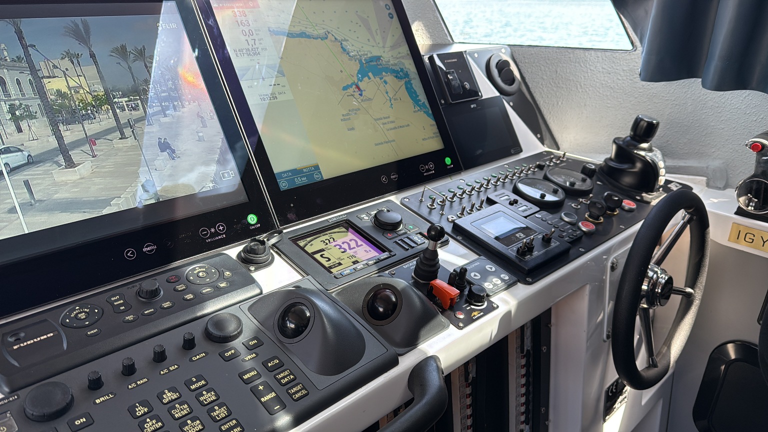 coastal patrol boat capitaneria di porto attrezzature