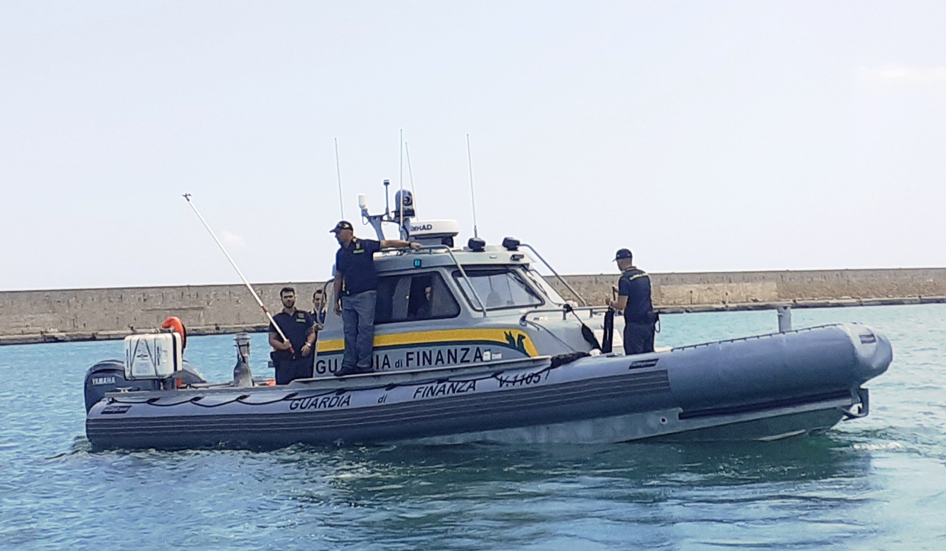 vedette costiere classe v.1100 porto guardia di finanza