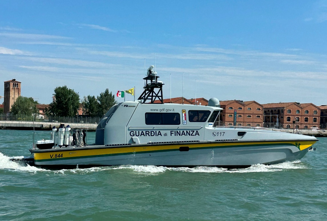 guardia di finanza v.800 foto6