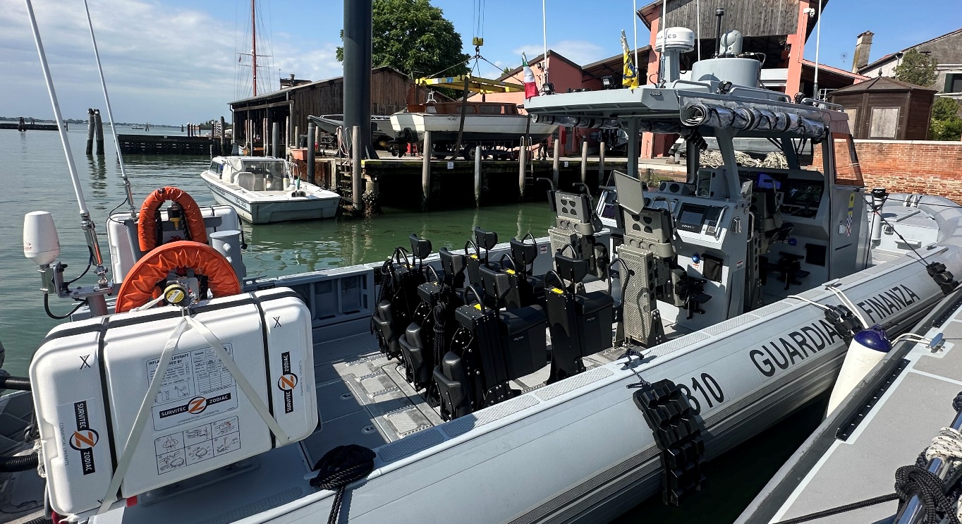 guardia di finanza v.800 foto3
